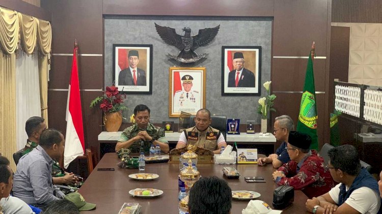  Pj Bupati melakukan rapat bersama dengan pihak Kodim Lahat. (ist/rmolsumsel.id) 