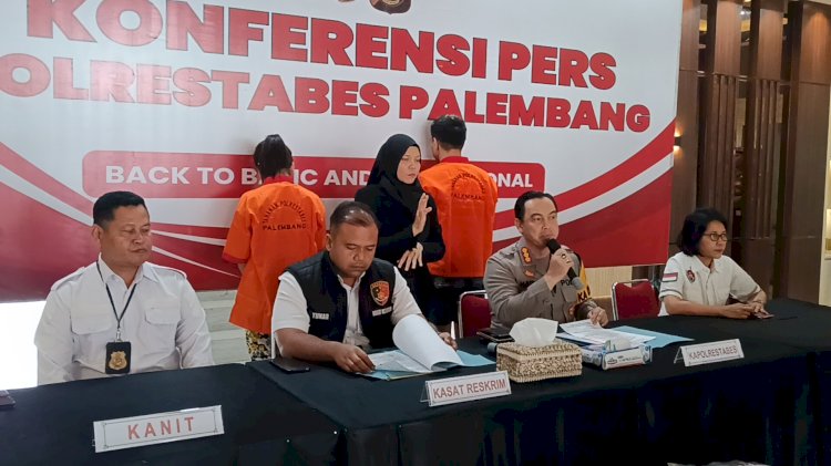 Pers rilis ungkap kasus curanmor yang dilakukan dua sejoli. (Denny Pratama/RMOLSumsel.id)