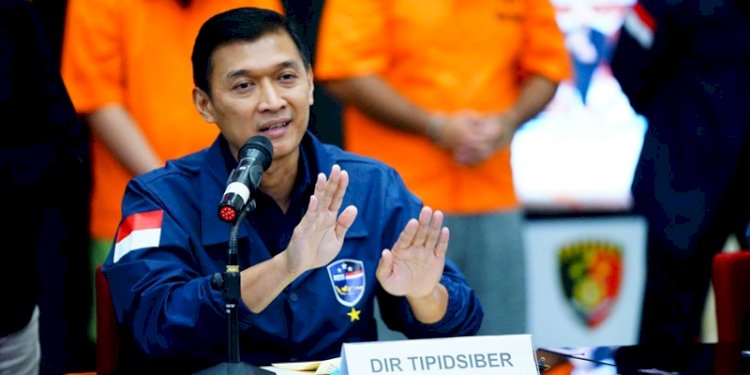 Dirtipid Siber Bareskrim Polri, Brigjen Himawan Bayu Aji saat ditanya wartawan di Mabes Polri, Jakarta Selatan pada Selasa, 8 Oktober 2024/Humas Polri