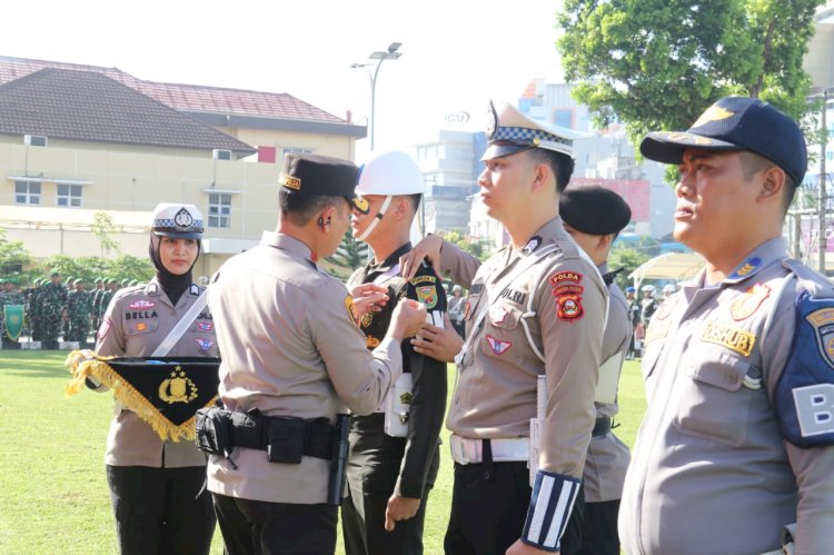 Apel gelar pasukan dalam rangka Operasi Zebra Musi 2024. Kegiatan berlangsung di halaman Gedung Utama Mapolda Sumsel pada Senin (14/10). (Handout)