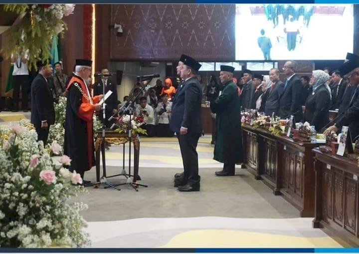 Pengambilan sumpah Pimpinan DPRD Sumsel/ist