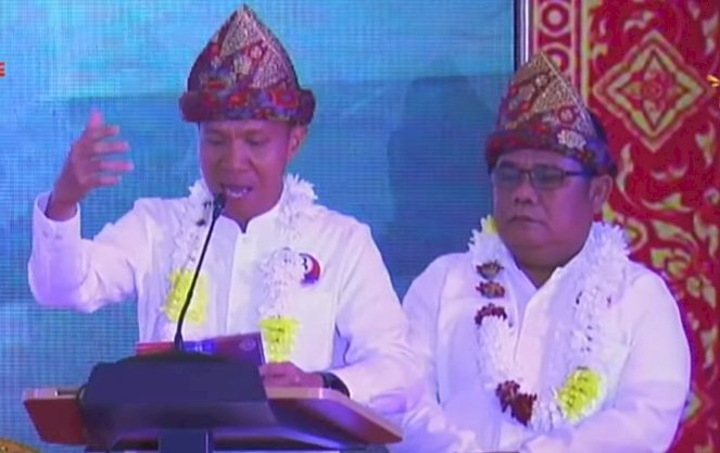 Pasangan calon Wali Kota dan Wakil Wali Kota Palembang nomor urut 3, Yudha Pratama Mahyudin dan Baharudin saat penyampaian visi misi. (handout/rmolsumsel.id) 