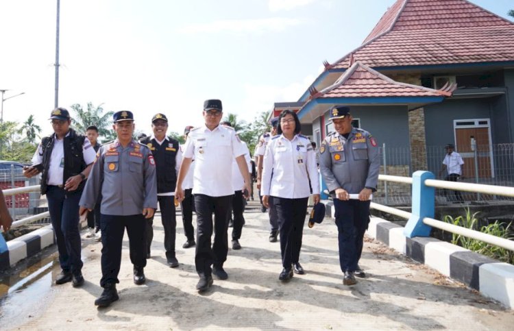 Penjabat (Pj) Bupati Banyuasin, Muhammad Farid melakukan tinjauan ke lokasi Dermaga Sri Menanti di Kecamatan Tanjung Lago dan Dermaga Karang Baru di Kecamatan Sumber Marga Telang /ist