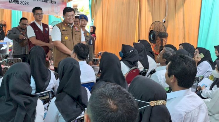 Sekda Banyuasin Erwin Ibrahim meninjau pelaksanaan tes CPNS/ist
