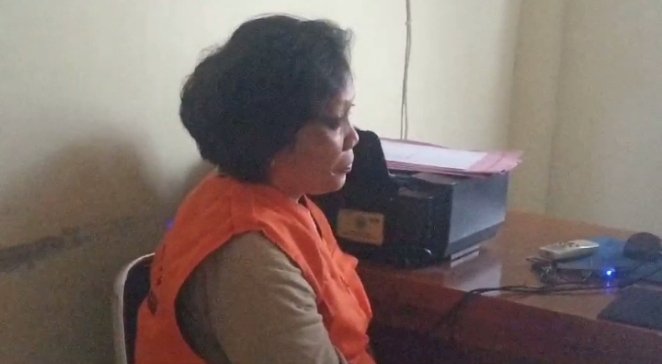 Pelaku saat memberikan penjelasan dihadapan petugas penyidik Polres Lubuklinggau.(Handout)