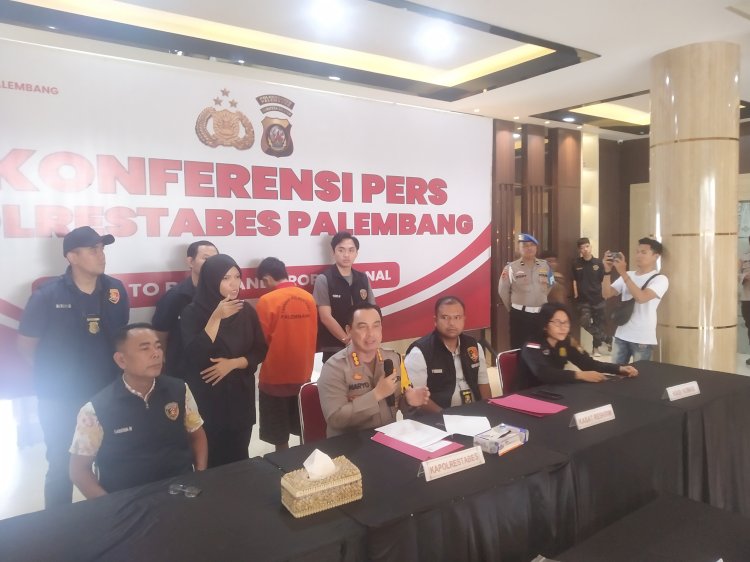 Pers rilis ungkap kasus curanmor oleh Polrestabes Palembang. (denny pratama/rmolsumsel.id)