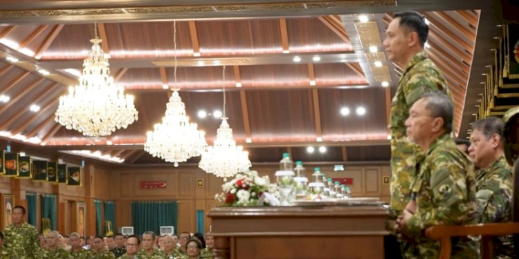 Agus Harimurti Yudhoyono diminta berdiri saat jamuan makan malam di Akmil, Magelang, Jawa Tengah/Repro