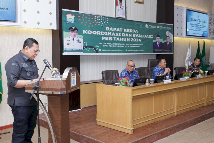 Pj Wali Kota Palembang A Damenta saat Rapat Kerja  Koordinasi dan Evaluasi PBB Tahun 2024. (ist/rmolsumsel.id) 