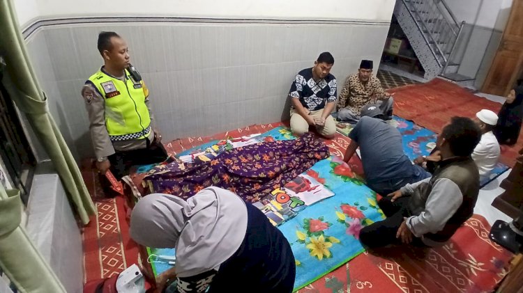 Seorang petani ditemukan dalam keadaan tak bernyawa di tengah sungai ogan Desa Tebing Kampung, Kecamatan Semidang Aji, Kabupaten OKU/ist
