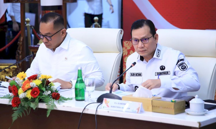 Penjabat (Pj) Gubernur Sumatera Selatan (Sumsel) Elen Setiadi, S.H, M.S.E bersama Wakil Menteri Investasi dan Hilirisasi/Wakil Kepala Badan Koordinasi Penanaman Modal (BKPM), Todotua Pasaribu menggelar Rapat Konsolidasi dengan Dinas Penanaman Modal dan Pelayanan Terpadu Satu Pintu/ist