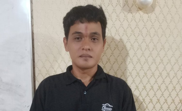 Pelaku Isdi menyerahkan diri ke Polsek Lubuklinggau Timur. (Handout)