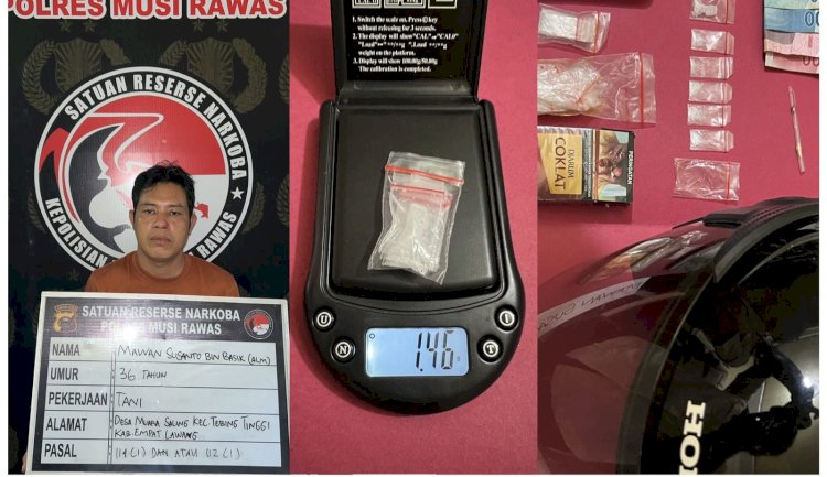 Tersangka berikut dengan barang bukti diamankan di Polres Musi Rawas.(Handout)