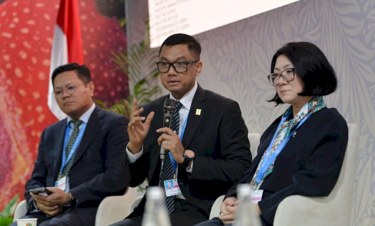Dirut PLN Darmawan Prasojo saat memberikan keterangan saat kegiatan di COP29/Foto: Humas PLN