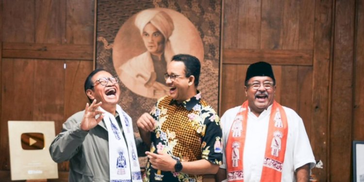 Anies Baswedan bersama pasangan cagub-cawagub Jakarta Pramono Anung dan Rano Karno/Ist