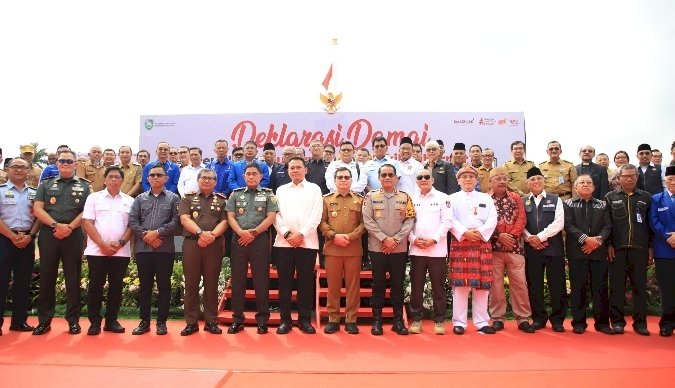 Suasana Deklarasi Pilkada Damai di Halaman Griya Agung Palembang/Foto: Dudi Oskandar