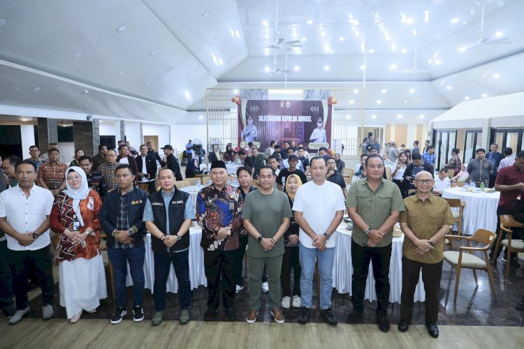 Kapolda Sumsel Irjen Pol Andi Rian R Djajadi SIK di acara Silaturahmi bersama insan pers di Royal PGC Golf Lounge, Senin (25/11) malam.(ist/rmolsumsel.id)