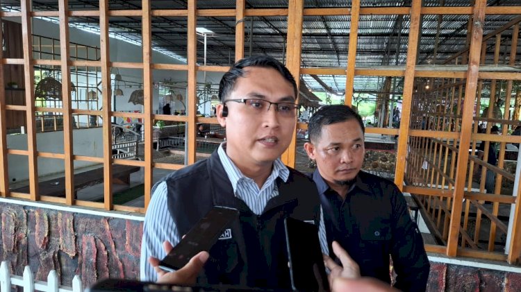 Kordiv Hukum, Pencegahan, Partisipasi Masyarakat dan Humas Bawaslu Musi Rawas, Agus Tiansah. (Ansyori Malik/RMOLSumsel.id)