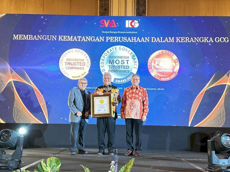   Bank Sumsel Babel berhasil meraih penghargaan bergengsi "Trusted Company" dalam ajang Corporate Governance Perception Index (CGPI) 2024 yang digelar oleh Indonesian Institute for Corporate Governance (IICG) di Hotel Shangri-La, Jakarta, Senin (25/11). (Handout)