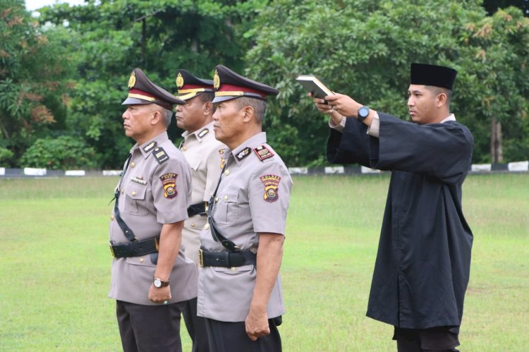 Proses pengucapan sumpah jabatan di lingkungan Polres OKU/ist