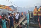 Kebakaran Hebat di Lorong Kedukan Bukit Palembang, Bedeng 4 Pintu dan Dua Rumah Panggung Rata Dengan Tanah