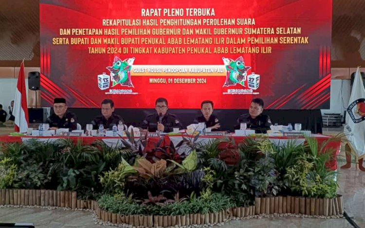 Rapat pleno rekapitulasi penghitungan suara calon gubernur dan wakil gubernur Sumatera Selatan serta calon bupati dan wakil bupati PALI. (Handout)