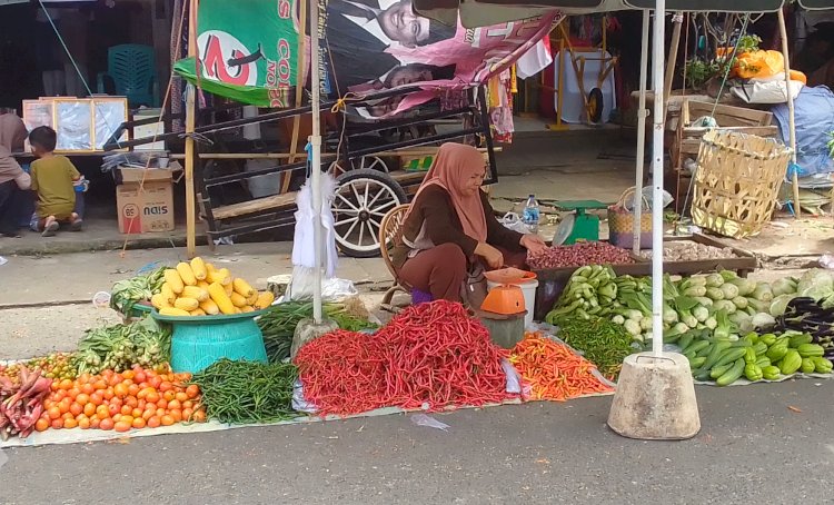 Harga cabai dan bawang di Pasar Inpres Lubuklinggau merangkak naik/Foto: Ansyori