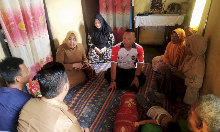 Pj Bupati dan Kepala Dinas P3A mengunjungi Kenzi, korban penyanderaan/ist