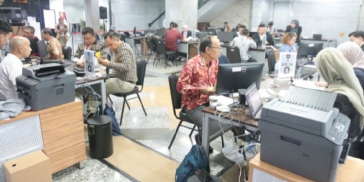 Suasana pendaftaran permohonan sengketa hasil Pilkada Serentak 2024 di Kantor Mahkamah Konstitusi (MK), di Jalan Medan Merdeka Barat, Jakarta Pusat/Ist