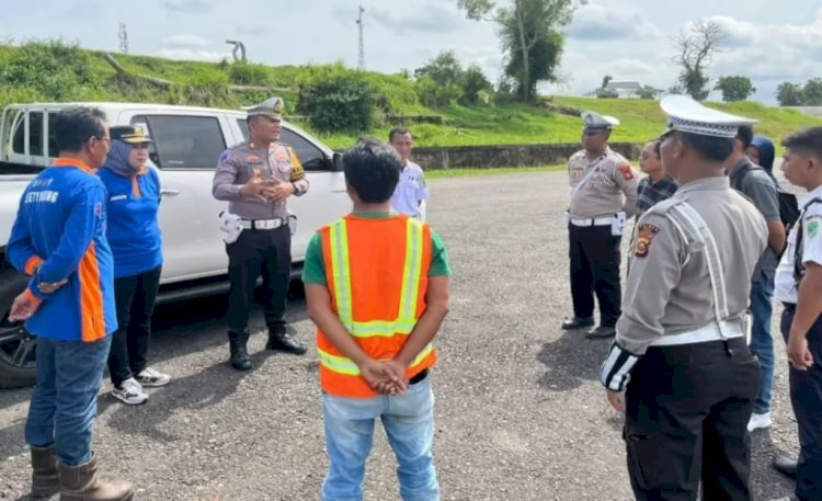 Polres PALI saat kegiatan praktik Safety Riding. (ist/rmolsumsel.id)