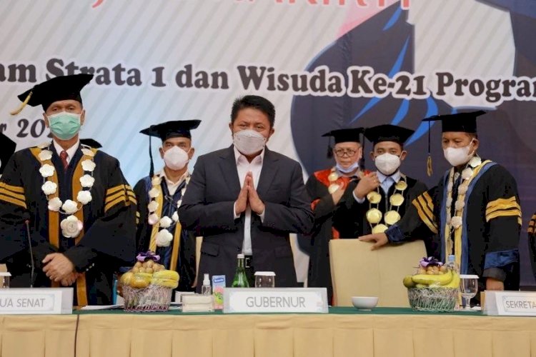 Gubernur Sumsel Terpilih, Herman Deru saat menghadiri acara wisuda Universitas Sjakhyakirti Palembang di Ballroom Hotel Aryaduta  Palembang. (ist/rmolsumsel.id)