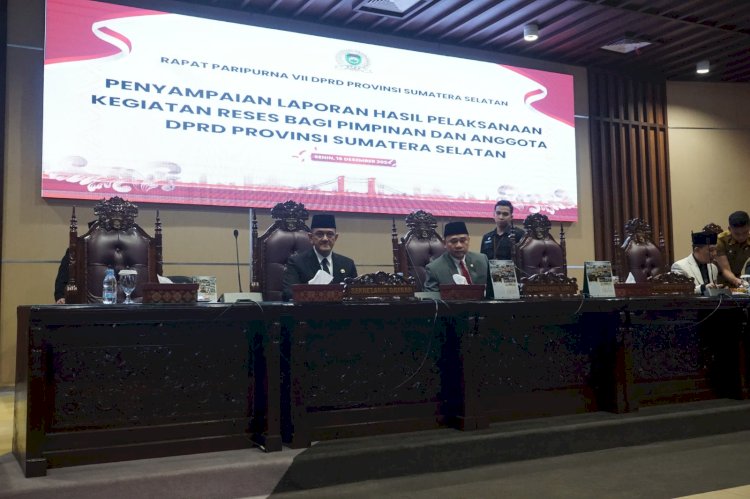 DPRD Sumatera Selatan (Sumsel) menggelar  Rapat Paripurna VII (7) DPRD Provinsi Sumatera Selatan dengan Agenda, Penyampaian Laporan Hasil Pelaksanaan kegiatan Reses bagi Pimpinan dan Anggota DPRD Provinsi Sumsel, Senin (16/12) di ruang rapat paripurna DPRD Sumsel.(Handout)