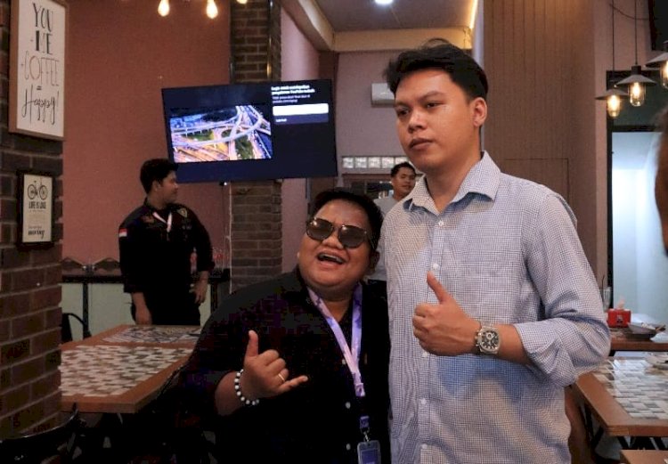 CEO Mind Corporation, Ahmad Rifqi (kanan). (ist/rmolsumsel.id) 