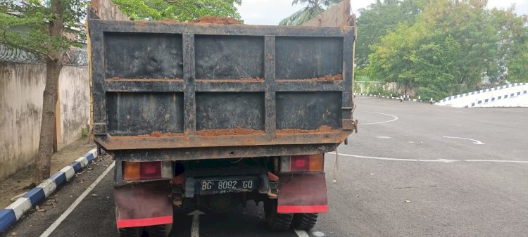Dump Truk diamankan Polisi/ist