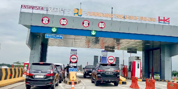 Gerbang Tol Limapuluh di Kabupaten Batu Bara, Sumatera Utara/Ist