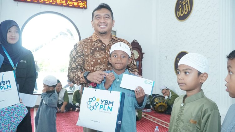 Yayasan Baitul Maal (YBM) PLN UID S2JB menyelenggarakan kegiatan khitanan massal di Masjid Nurul Ikhwan. (Humas PLN)