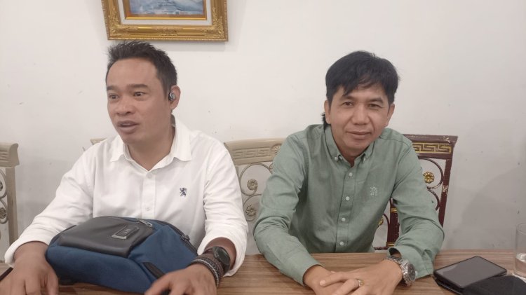Tokoh Pemuda Sumsel Arifin Kalender didampingi Aktivis Sanusi. (ist/rmolsumsel.id) 