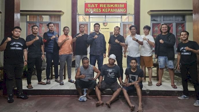Tiga tersangka perampok sadis yang telah beraksi di 4 TKP di wilayah Kabupaten Musi Rawas ditangkap/Dokumen Polisi