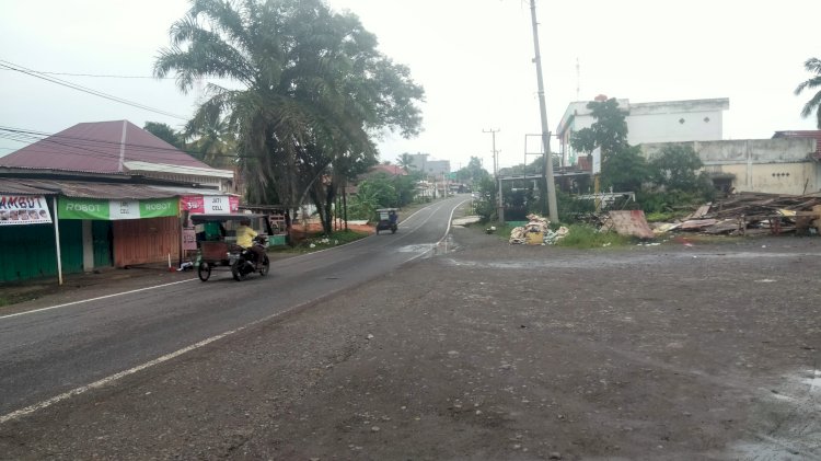 Suasana Jalan Lintas Sumatera, wilayah Talang Banyu sepi saat liburan jelang tahun baru. (Salim/RMOLSumsel.id)