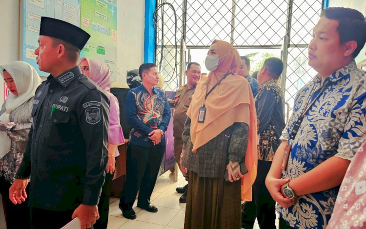Penjabat (Pj) Bupati Empat Lawang, Fauzan Khoiri, mengawali tahun 2025 dengan melakukan inspeksi mendadak/ist