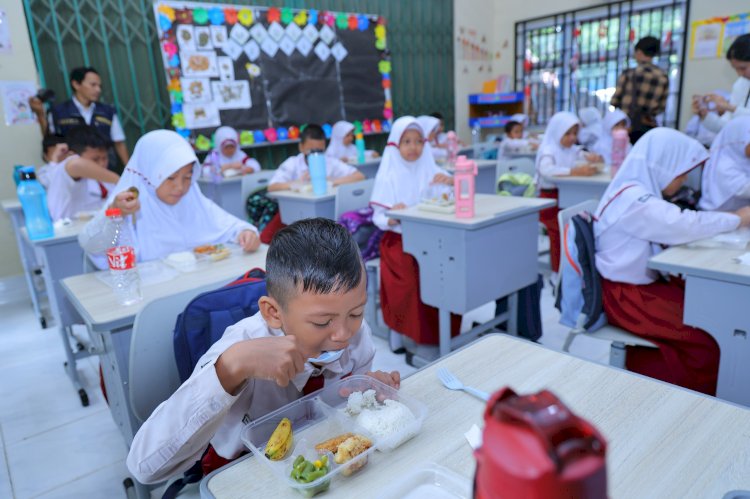 Pelaksanaan Makan Bergizi Gratis (MBG) yang berlangsung di  Palembang. (Dokumentasi Kominfo Palembang)