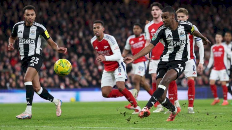 Alexander Isak membuka keunggulan untuk Newcastle/Foto:BBC