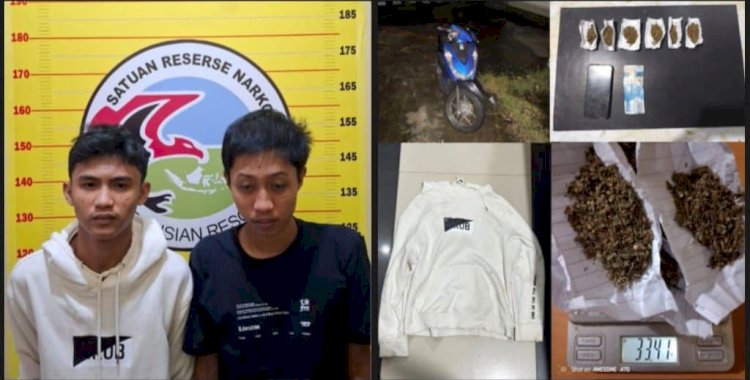 Kedua tersangka dan barang bukti diamankan di Polres OKU. (Humas Polres OKU)