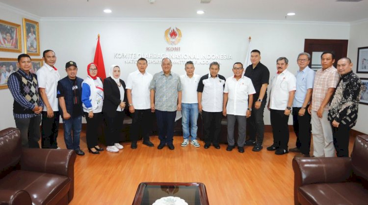 Perwakilan pengurus cabor saat mendatangi Gedung KONI pusat untuk menyampaikan mosi tidak percaya/repro