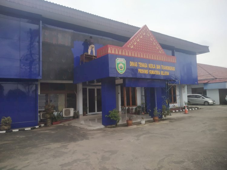 kantor Dinas Tenaga Kerja dan Transmigrasi (Disnakertrans) Sumsel. (Denny Pratama/RMOLSumsel.id)