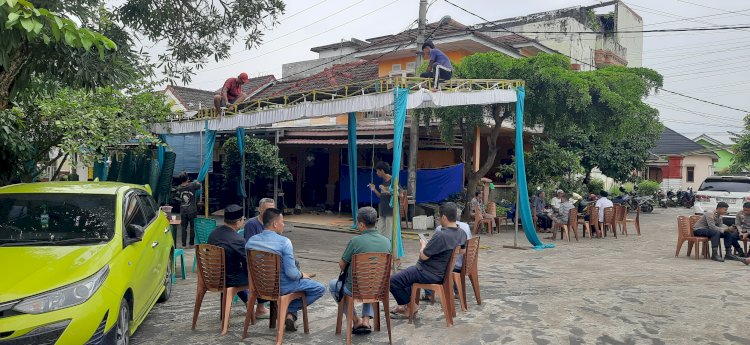 Suasana rumah orang tua Bripda Faras Nahbah Attalah di Villa Gardena 4 Blok A2 Kecamatan Alang-alang Lebar Palembang. (Fauzi/RMOLSumsel.id)