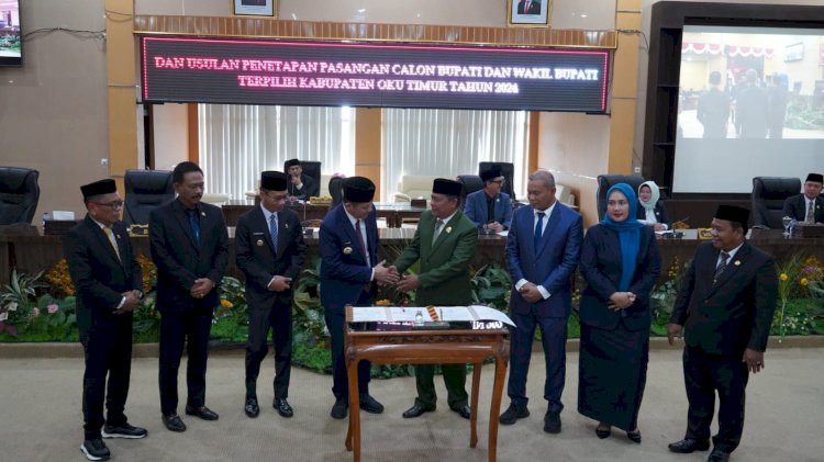 DPRD OKU saat mengumumkan usulan pemberhentian Bupati dan Wakil Bupati OKU Timur hasil Pilkada serentak tahun 2020/ist