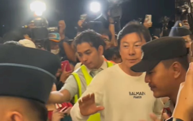 Momen haru menyelimuti kepulangan mantan pelatih Timnas Indonesia, Shin Tae-yong (STY) ke Korea Selatan/repro