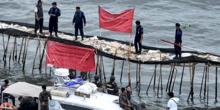 Pembongkaran pagar laut/ist