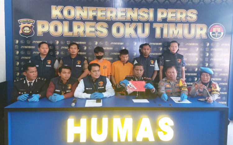 Kapolres OKU Timur menggelar konferensi pers terkait pengungkapan kasus curas bersenpi/Foto:Amizon