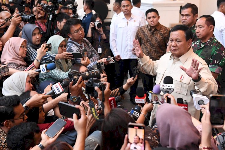 Presiden Prabowo Subianto saat memberikan keterangan kepada awak media. (BPMI Setpres/Cahyo)